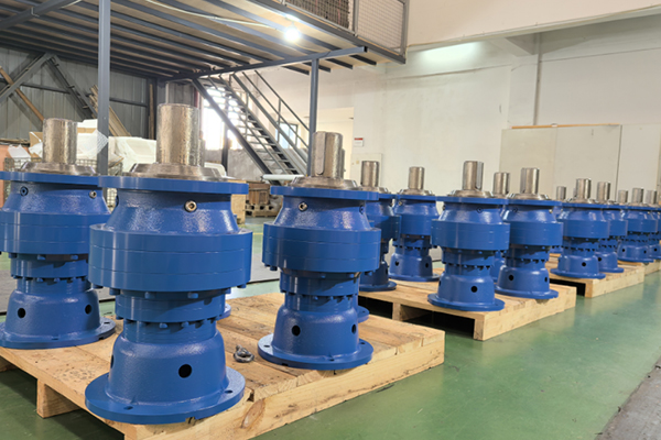 SGR Gearboxes sunt in palmam oleum apparatu.