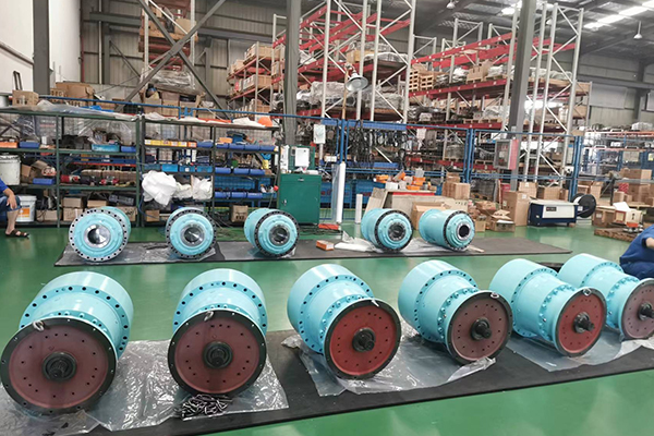 SGR Gearboxes sunt in luto soleatus